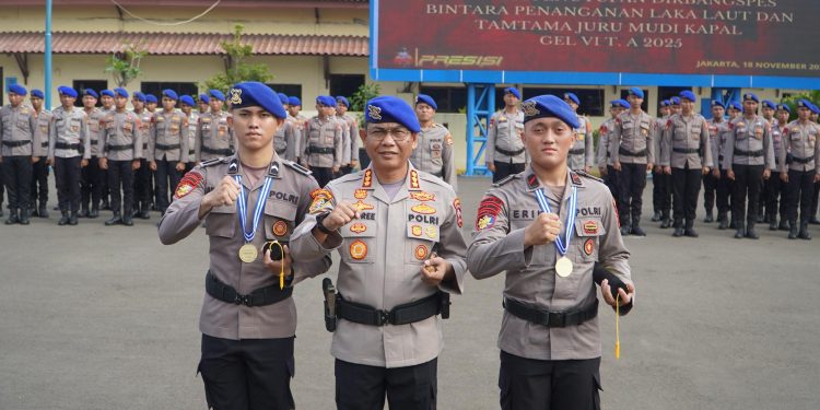 Pusdik Polair Lemdiklat Polri Gelar Upacara Penutupan Dikbangspes Bintara Laka Laut dan Tamtama Jurumudi Kapal Gelombang VI T.A. 2025