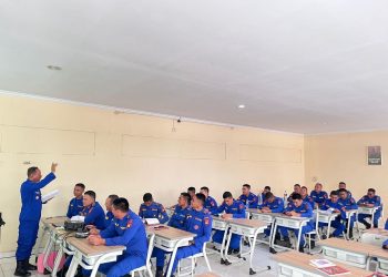 Latihan Teknis (Latnis) Dikbangspes Bintara Laka Laut: Pembekalan Penanganan Kecelakaan Laut untuk Personel Polair yang Profesional dan Tanggap Darurat
